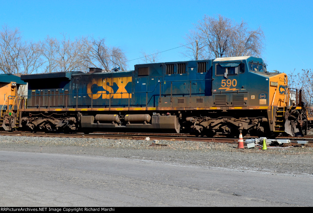 CSX 590